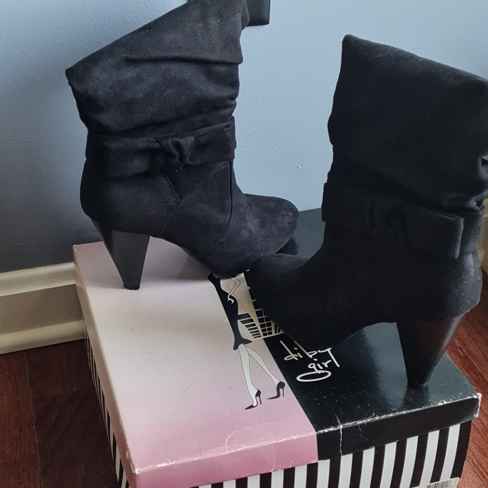 Dress boots